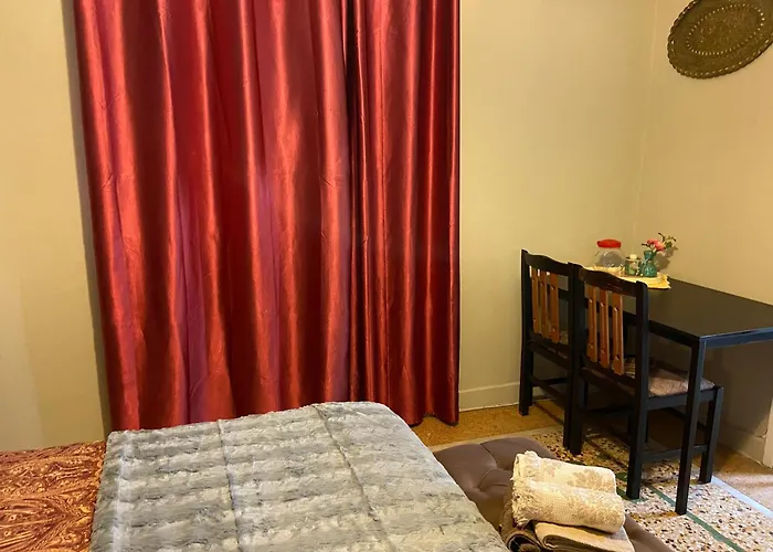 Studio Close To Train Station